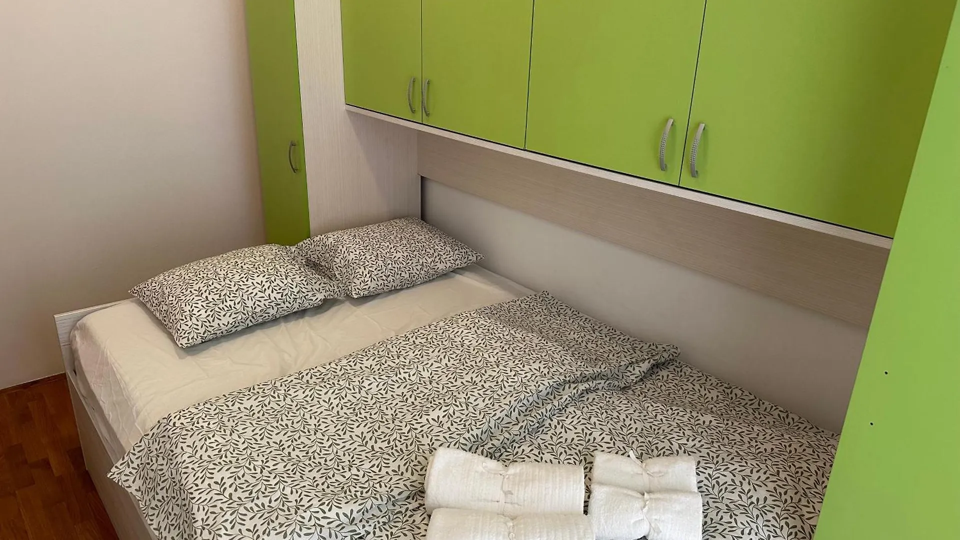 Apartman Ksenija Паг 0*,  Хорватия